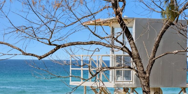 Lifeguard tower